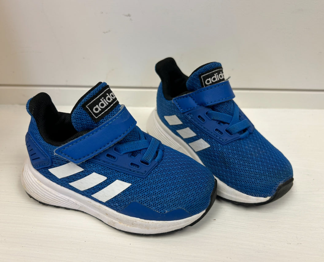 Adidas size 5 toddler  VGUC