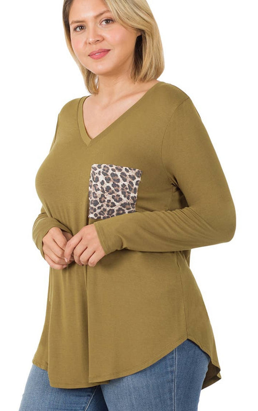 Zenana Women's (Plus Size) V-Neck Long Sleeve Leopard Pocket Top